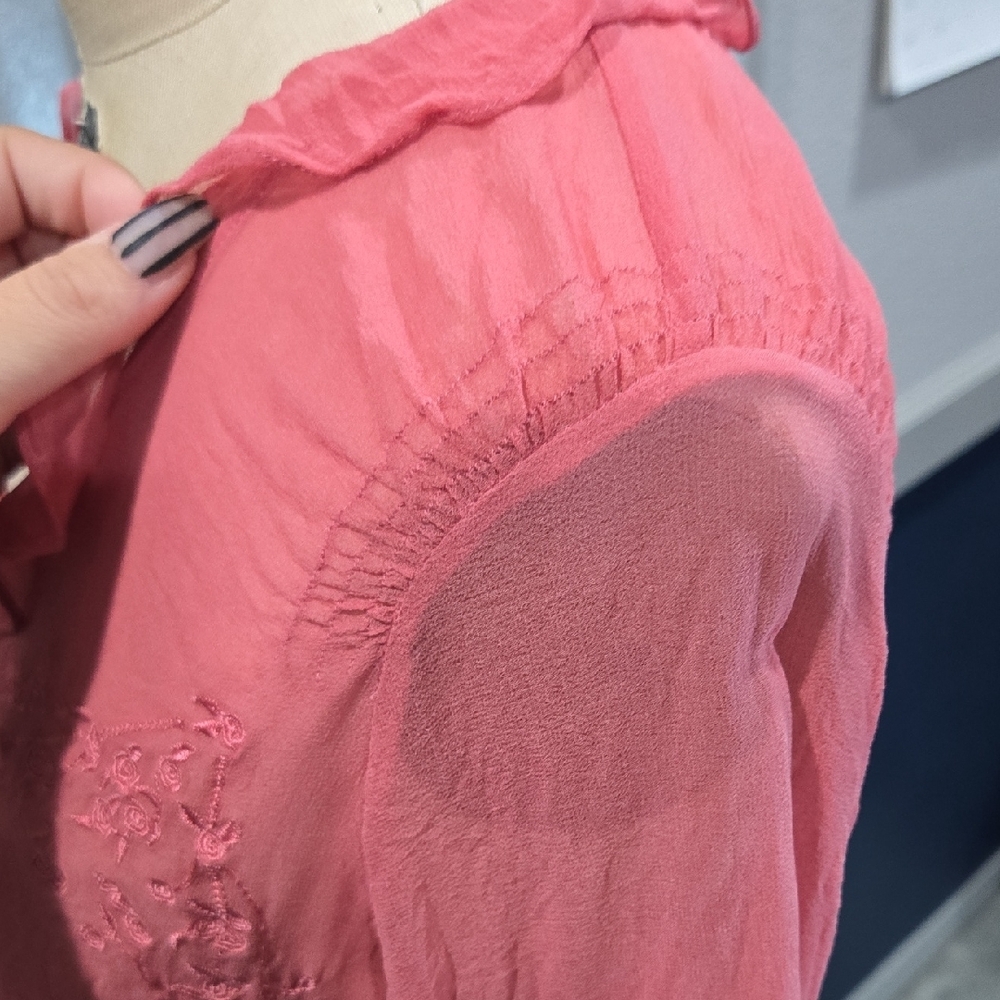 VINTAGE SALMON PINK SHEER RUFFLE 90s / Y2K LONG SLEEVE FRONT TIE SILK BLOUSE - Picture 10 of 16
